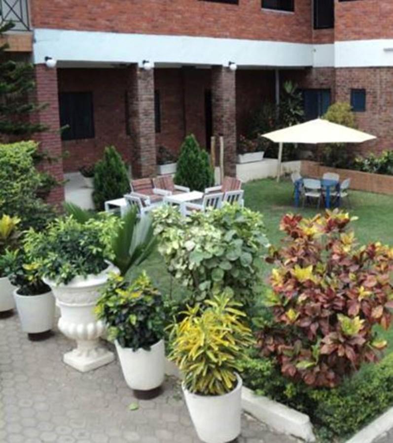 Joy Family Lodge Amasaman Экстерьер фото