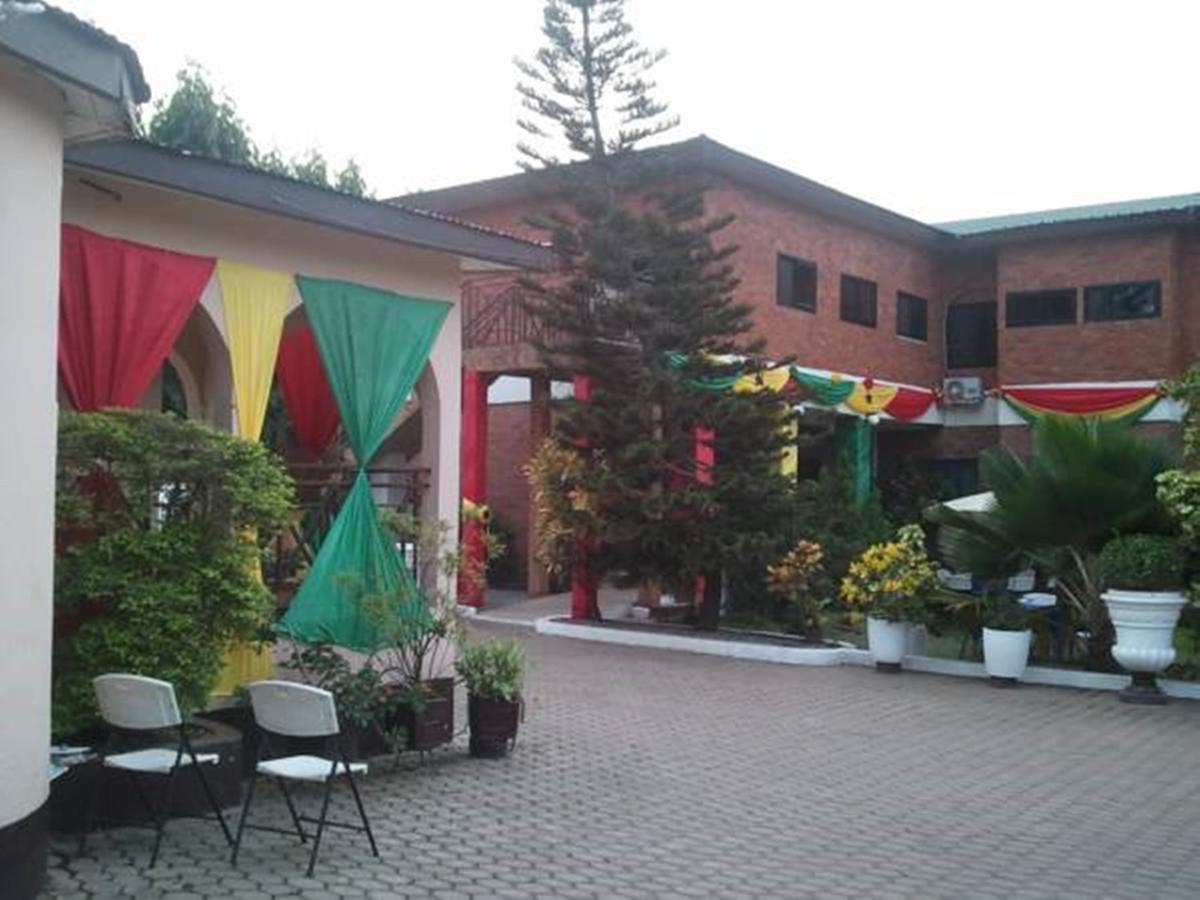 Joy Family Lodge Amasaman Экстерьер фото
