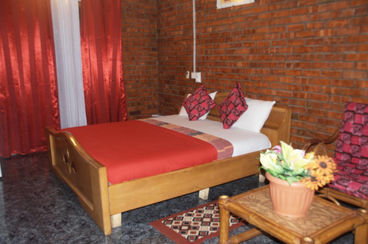 Joy Family Lodge Amasaman Экстерьер фото