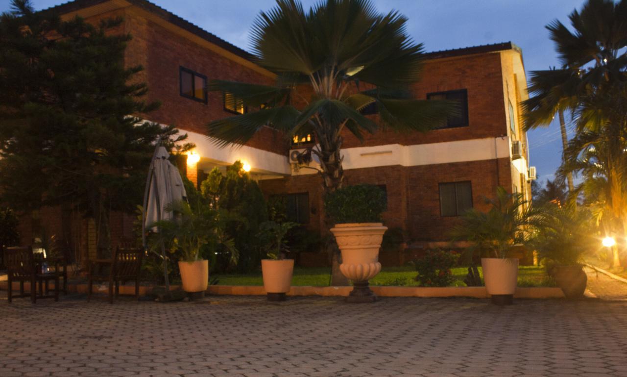 Joy Family Lodge Amasaman Экстерьер фото