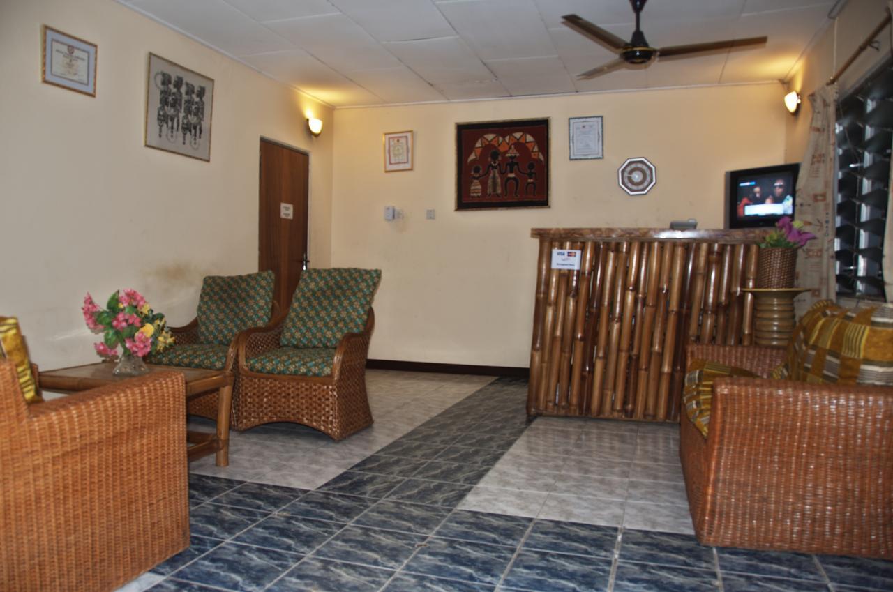 Joy Family Lodge Amasaman Экстерьер фото